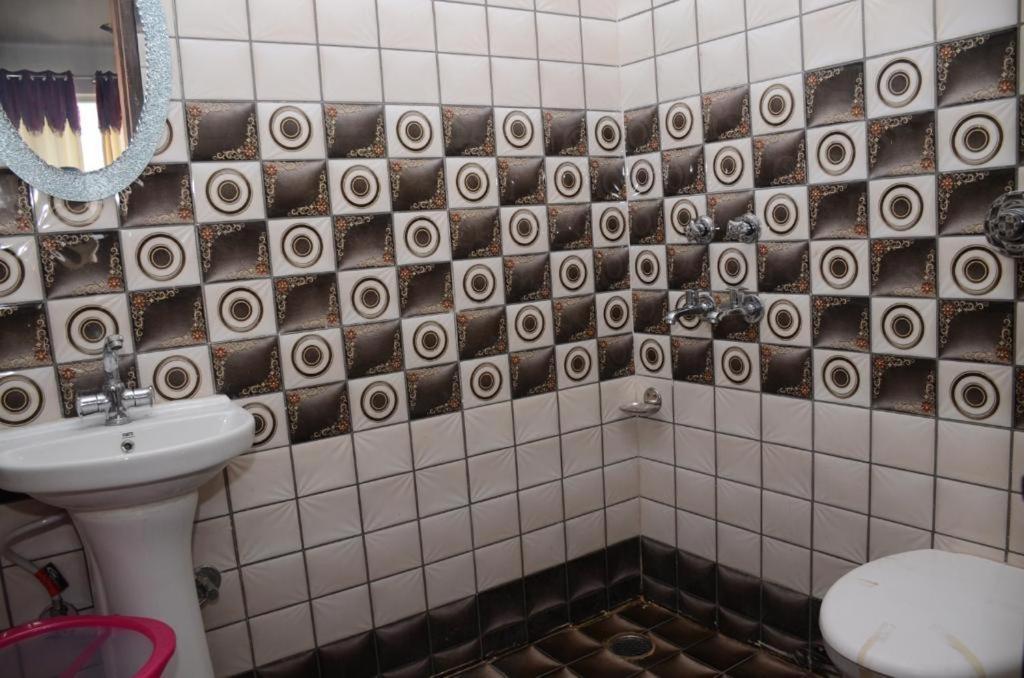 Hotel Robin Inn アムリトサル エクステリア 写真